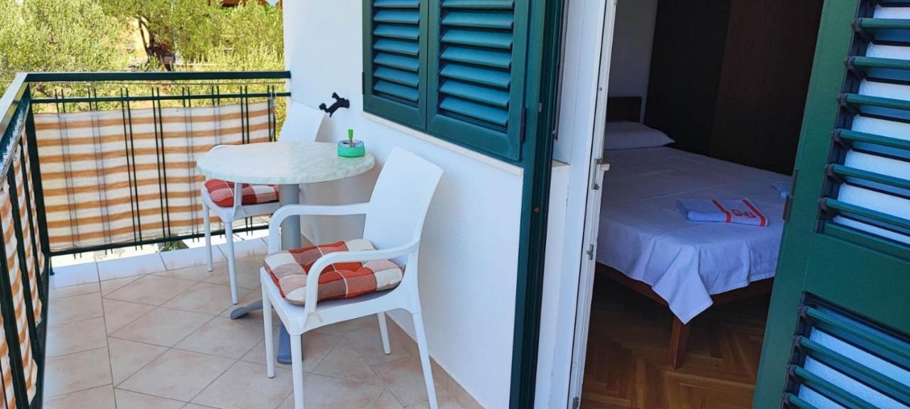 Apartments Racetin Marina Εξωτερικό φωτογραφία